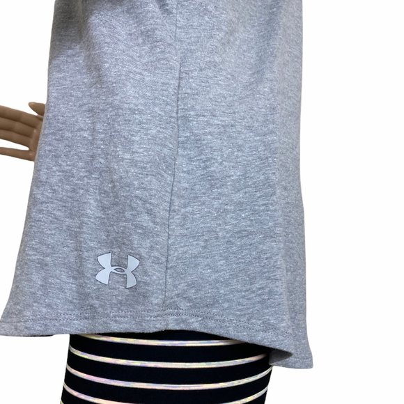 🌹SALE🌹 Under Armour Pride Circle Crossbars Shirt Grey Women's Size 1354019 035 - Picture 6 of 8